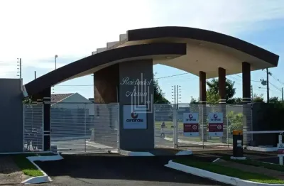 Terreno à venda no condomínio araras em foz do iguaçu.