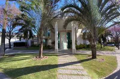 Residência de alto padrão à venda no condomínio moradas do parque em foz do iguaçu.