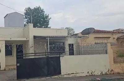 Casa com 3 quartos à venda na Rua Candido Mariano, 1026, Centro-Norte, Cuiabá