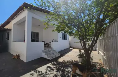 Casa para venda com perfeita localização comercial no bairro jardim cuiabá