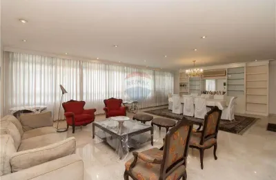 Apartamento 4 dormitórios à venda na parte plana dos Jardins, Rua José Maria Lisboa 973. R$3.500.000