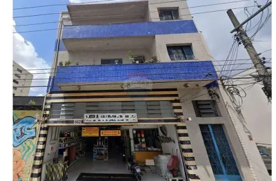 Vende -se prédio  rua conselheiro moreira de barros (zn), valor: 3.400.000,00 salão comerciais e 9 aptos.