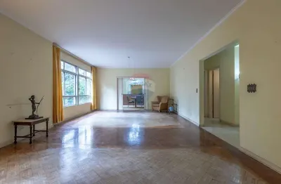 Vende-se apartamento de 239m², com 3 dormitórios, sendo 1 suíte, por r$ 2.250.000,00 na alameda jaú, 1375 – jardins/sp