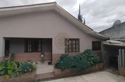 Casa com 4 quartos à venda na rua hermenegildo luca, 89, butiatuvinha, curitiba por r$ 950.000
