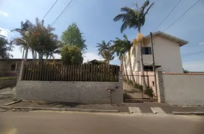 Linda e ampla casa de madeira a venda no atuba  colombo