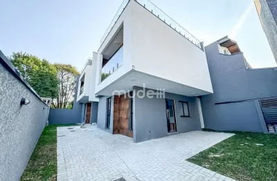 Casa com 3 quartos à venda na Travessa Ferreira, 20, Uberaba, Curitiba