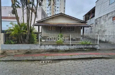 Terreno à venda na Rua Capitão Ernesto Nunes, Cedro, Camboriú
