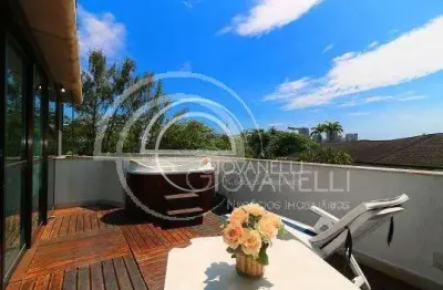 Cobertura  no jardim europa: 4 quartos, 4 suítes, 4 banheiros, 2 vagas, 220,00m² na barra da tijuca