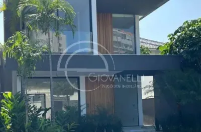 Casa de luxo em condomínio na barra da tijuca com 4 quartos, 4 suítes e 350m² de área - rio de janeiro-rj