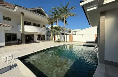 Casa triplex de 5 suites à venda - barra da tijuca - santa monica jardins
