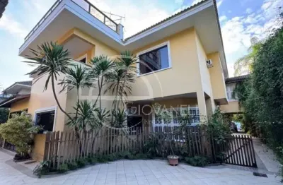 Casa de 6 quartos - barra da tijuca - pedra de itaúna