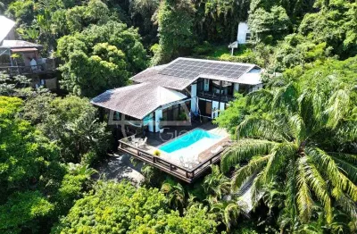 Casa colonial no portinho do massarú, itanhangá, 450m², 5 quartos, suítes com varanda, vista incrível, piscina, academia e lazer completo.