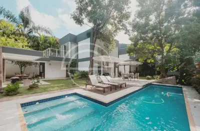 Casa moderna no reserva do itanhangá com 595m², 4 suítes, piscina, área gourmet e vista para montanha