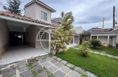 Casa em condomínio de luxo na barra da tijuca, rio de janeiro-rj: 4 quartos, 1 suíte, 3 banheiros, 3 vagas, 280m².