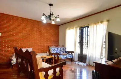 Casa à venda de 3 quartos e 2 vagas no alto da lapa