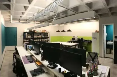 Salas comercias com 2 vagas de garagem em pinheiros