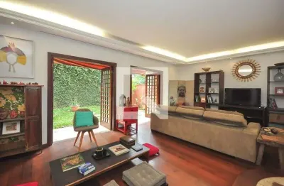 Casa em condomínio fechado com 4 quartos à venda na Rua do Símbolo, 380, Panamby, São Paulo