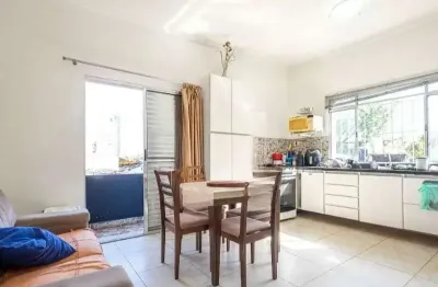 Apartamento no condomínio guaicui  em pinheiros com 95m² 3 dormitórios 2 banheiros.