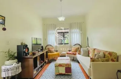 Sobrado residencial de 168m² possui 5 dorm (2 suítes), 2 salas e 3 vagas à venda na região de saúde.