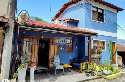 Casa em condomínio fechado com 3 quartos à venda na rua júlio gameiro, iucas, teresópolis, 137 m2 por r$ 550.000