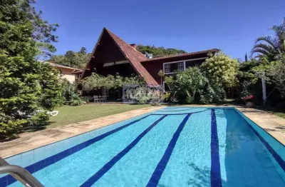 Casa em condomínio fechado com 7 quartos à venda na avenida spatodea, carlos guinle, teresópolis, 272 m2 por r$ 2.500.000