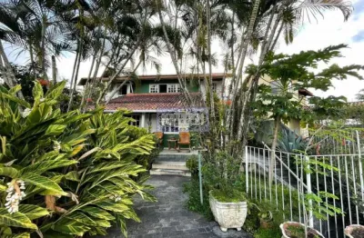 Casa em condomínio fechado com 6 quartos à venda na estrada washington luís, sapê, niterói, 280 m2 por r$ 910.000