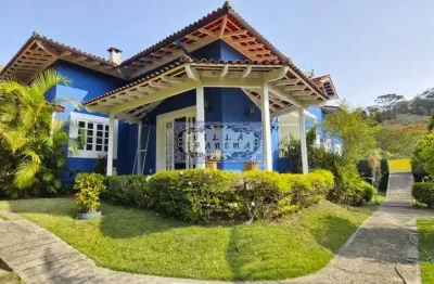Casa em condomínio fechado com 4 quartos à venda na rua djanira, samambaia, petrópolis, 365 m2 por r$ 2.500.000