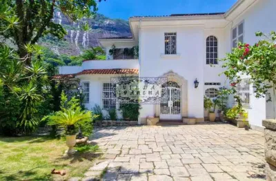 ALTO DA BOA VISTA SENSACIONAL CASARÃO 1500M² Lazer privativo lareira 8 quartos 9 banheiros 10 vagas