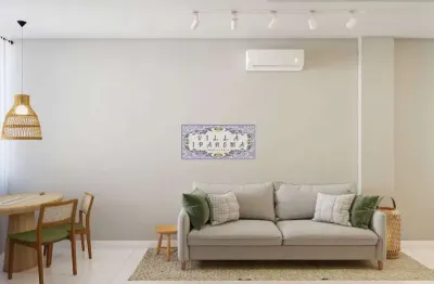 Apartamento  em ipanema, totalmente reformado, mobiliado e pronto para morar, localizado na rua visconde de pirajá, na 2ª quadra da praia