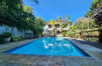 Casa exclusiva na gávea - condomínio fechado em meio ao verde