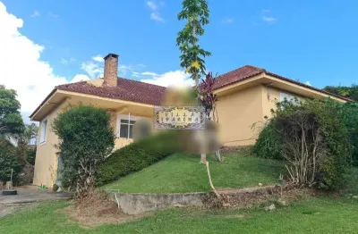 Casa linear com 417m² e terreno de 1.400m² no santa elisa, nova friburgo