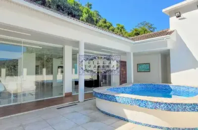 Casa em condomínio fechado com 4 quartos à venda na rua doutor henrique portugal, são francisco, niterói, 400 m2 por r$ 2.100.000