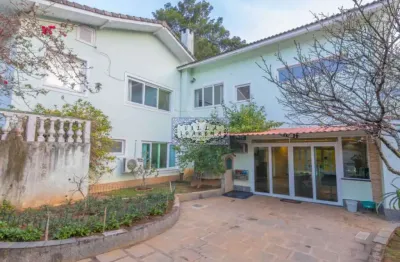 Casa em condomínio fechado com 5 quartos à venda na rua pablo picasso, carlos guinle, teresópolis, 390 m2 por r$ 3.100.000
