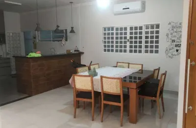 Casa com 3 quartos à venda na Avenida Professora Dina Rizzi, Parque Residencial Cândido Portinari, Ribeirão Preto