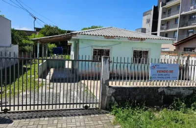 Casa com 2 quartos à venda na Rua Antonina, 185, Guaraituba, Colombo