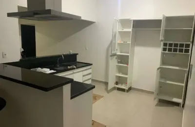 Vendo casa bairro: real parque (próx a avenida dupla, comércios, excelente localização.