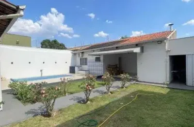 Casa com 3 quartos à venda na Rua Trinta e Um, Santa Cruz, Cuiabá