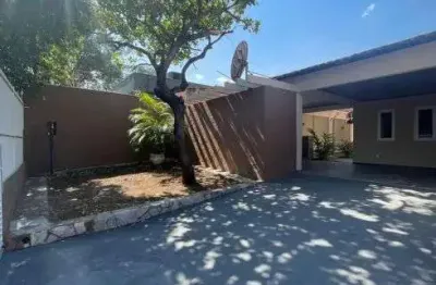 Aluguel - casa para alugar a poucos min do shopping 3 américas. com 3 quartos, sendo 1 suíte