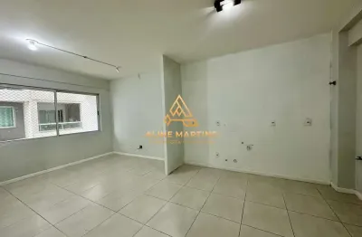 Apartamento com 2 quartos à venda na Rua Antônio Basil Schroeder, Barreiros, São José