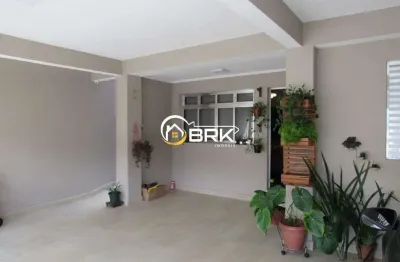 'sobrado de 250m² com mais 3 casas, por 900.000,00'
