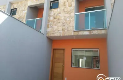 Sobrado novo na vila antonieta - 2 suítes, quintal privativo e vaga ampla - 550mil