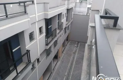 Sobrado novo em condomínio fechado – 94 m², 2 dorms (2 suítes), terraço gourmet e 2 vagas – vila matilde