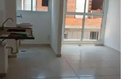 Apartamento 1 Dormitório a 100m do Metrô Guilhermina–Esperança | 29m²