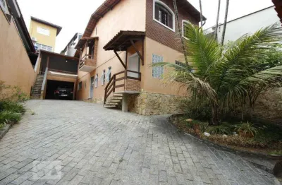 Sobrado à venda, 3 quartos, 5 vagas, Parque Cruzeiro do Sul - São Paulo/SP