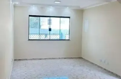 Sobrado para Locação com 3 Dormitórios, Quintal e 6 Vagas na Vila Ema