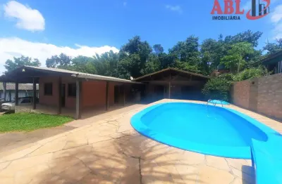 Casa  3 dorm. com piscina  amplo terreno em gravataí