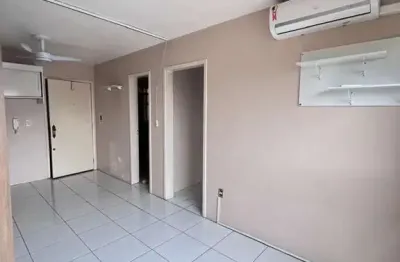 Kitnet / Stúdio à venda na Avenida General Flores da Cunha, 2240, Vila Cachoeirinha, Cachoeirinha