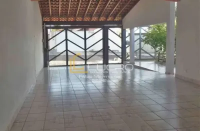Vende-se casa de 3 dormitórios sendo 1 suíte - bairro vila souto