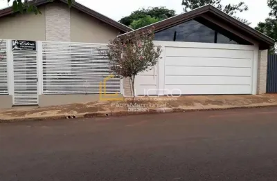 Casa com 3 quartos à venda no Centro, Arealva 