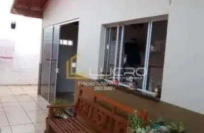 Casa à venda com 250 m², 2 quartos, núcleo residencial presidente geisel, bauru - sp